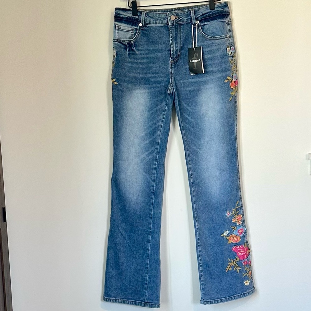 NWT Flamingals Floral Embroidered Boot Cut Jeans - Size: Large - Picture 2 of 13